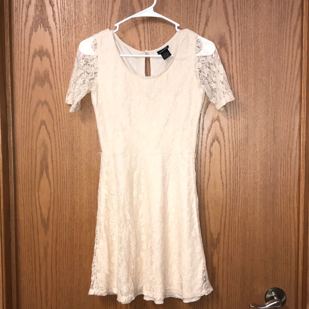 RUE 21 CREAM WHITE FORMAL LACE DRESS